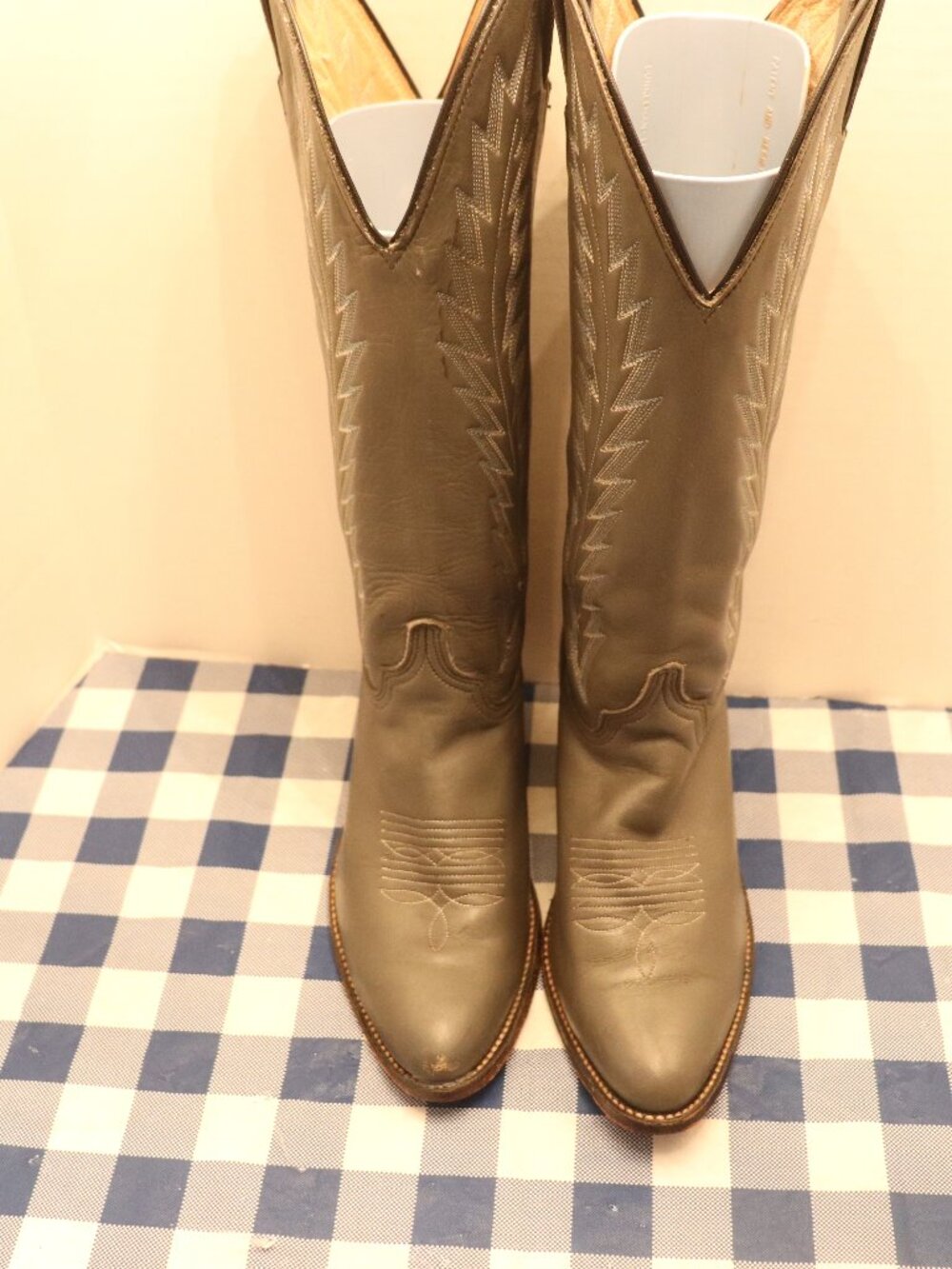 I Believe them to be Women's Abilene Cowboy Boots Gray Size 7.5M Leather Uppers